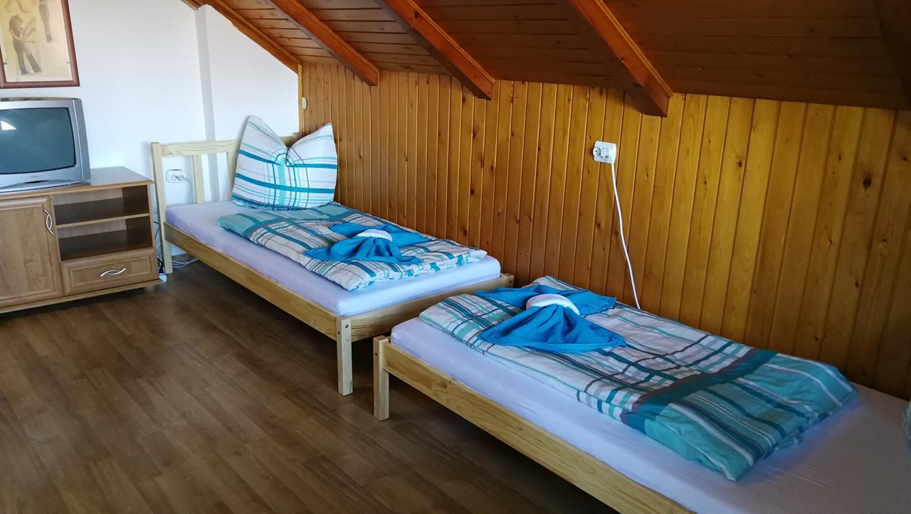 Dunakanyar Bed & Breakfast Гёд Экстерьер фото