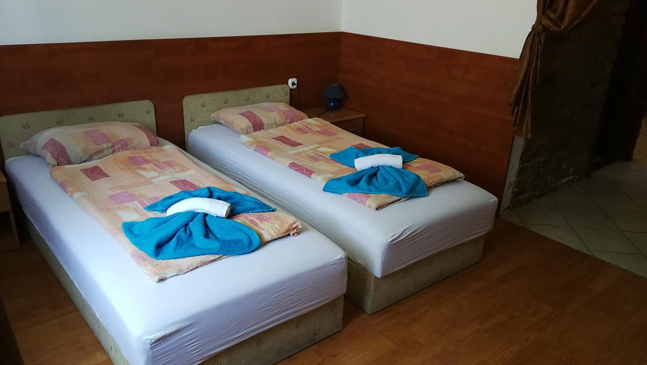 Dunakanyar Bed & Breakfast Гёд Экстерьер фото